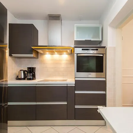 Parentium Apartament *