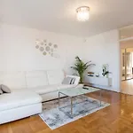 Parentium Apartment *